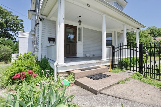 12 Pacific Avenue, Nanuet, NY 10954