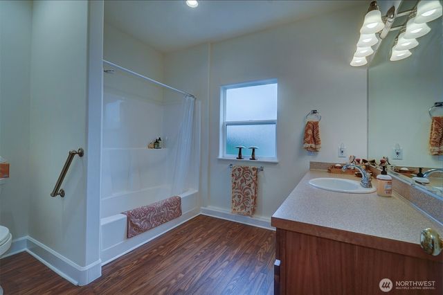 2329 NE Thistle Court, Poulsbo, WA 98370