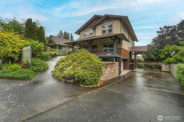 2329 NE Thistle Court, Poulsbo, WA 98370