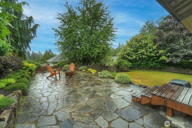 2329 NE Thistle Court, Poulsbo, WA 98370