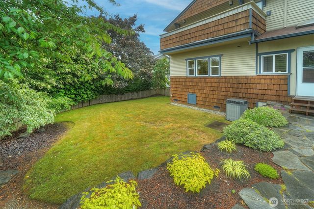2329 NE Thistle Court, Poulsbo, WA 98370