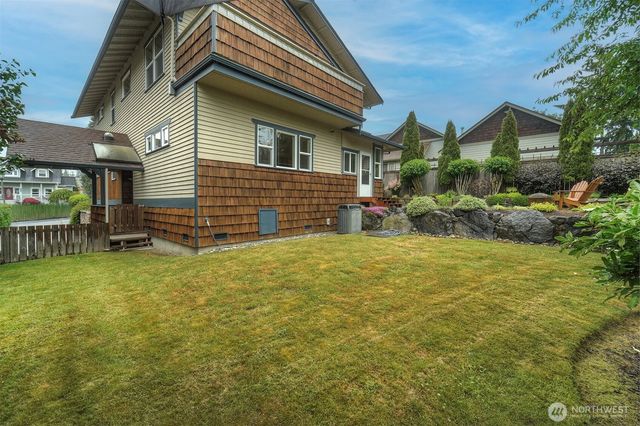 2329 NE Thistle Court, Poulsbo, WA 98370
