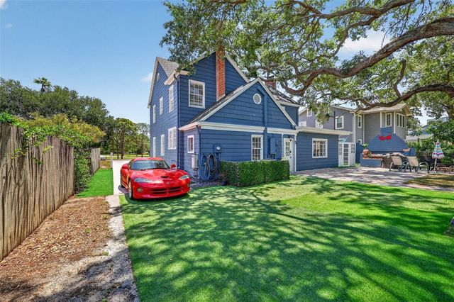320 N BETTY LANE, Clearwater, FL 33755