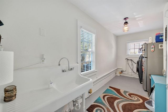 320 N BETTY LANE, Clearwater, FL 33755