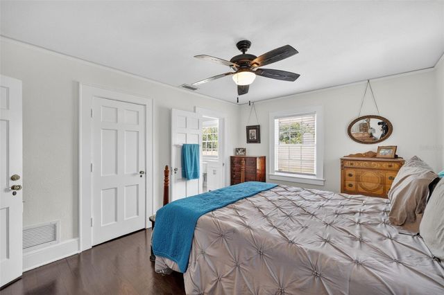 320 N BETTY LANE, Clearwater, FL 33755