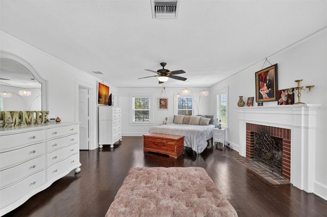 320 N BETTY LANE, Clearwater, FL 33755