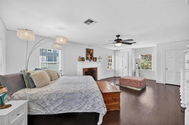 320 N BETTY LANE, Clearwater, FL 33755