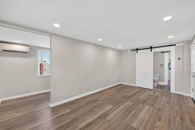 320 N BETTY LANE, Clearwater, FL 33755