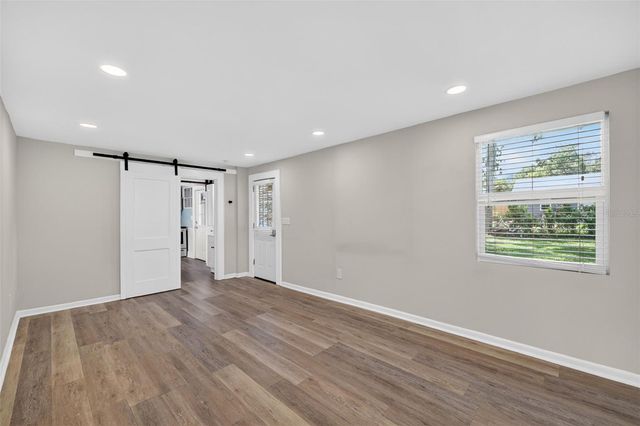 320 N BETTY LANE, Clearwater, FL 33755