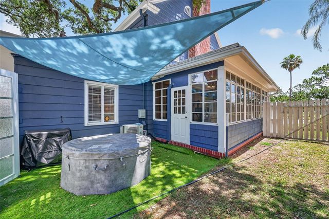 320 N BETTY LANE, Clearwater, FL 33755