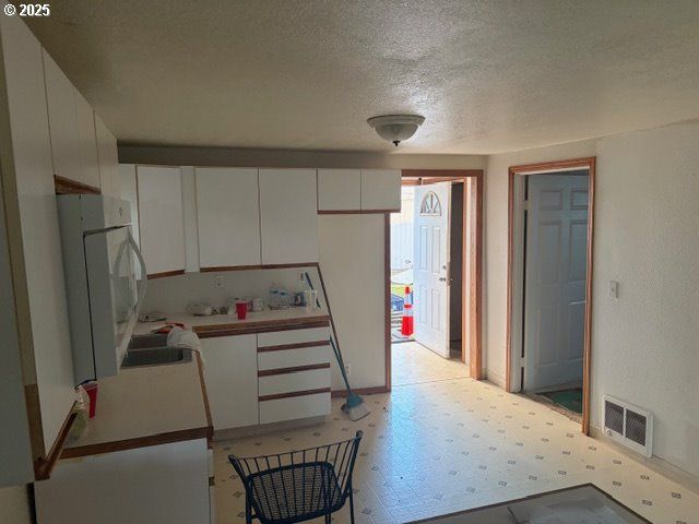 11931 Se RAYMOND St, Portland, OR 97266