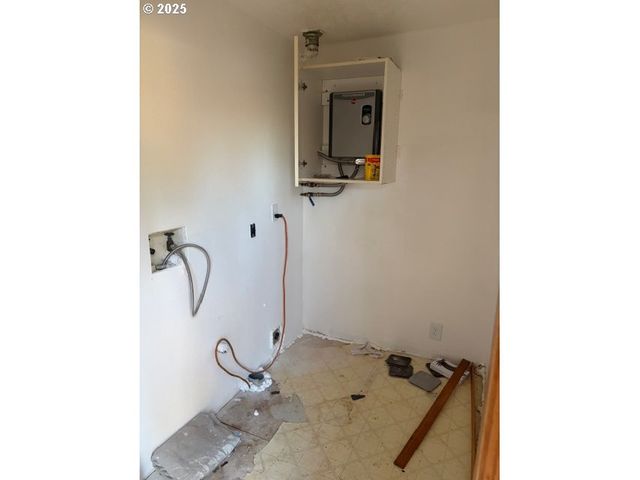 11931 Se RAYMOND St, Portland, OR 97266