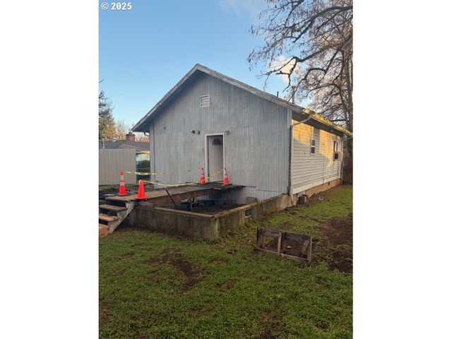 11931 Se RAYMOND St, Portland, OR 97266