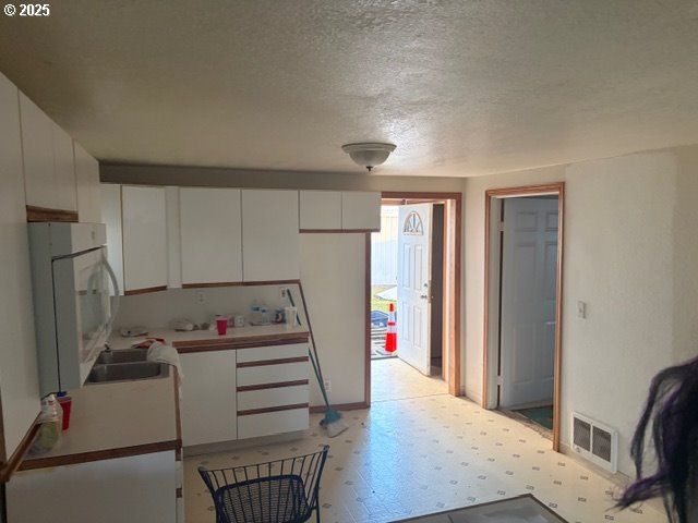 11931 Se RAYMOND St, Portland, OR 97266