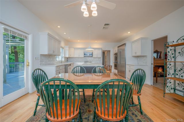 11 Hawk Nest Road, Tomkins Cove, NY 10986