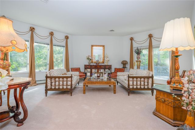 11 Hawk Nest Road, Tomkins Cove, NY 10986