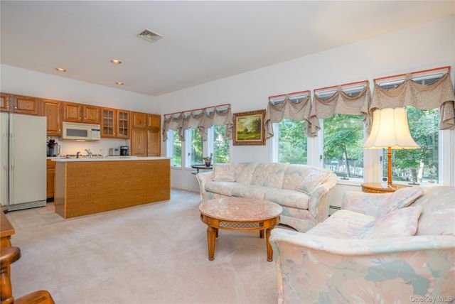 11 Hawk Nest Road, Tomkins Cove, NY 10986