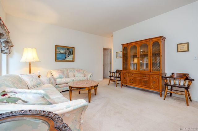 11 Hawk Nest Road, Tomkins Cove, NY 10986