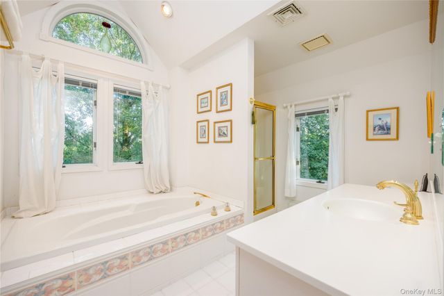 11 Hawk Nest Road, Tomkins Cove, NY 10986