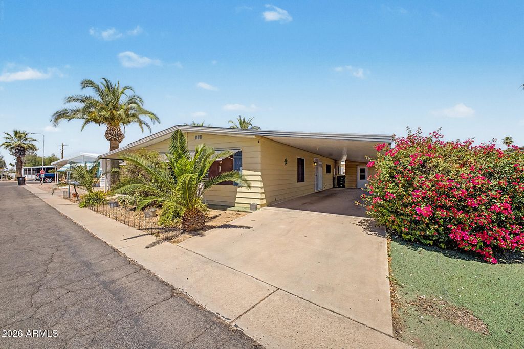 120 N VAL VISTA Drive 207, Mesa, AZ 85213