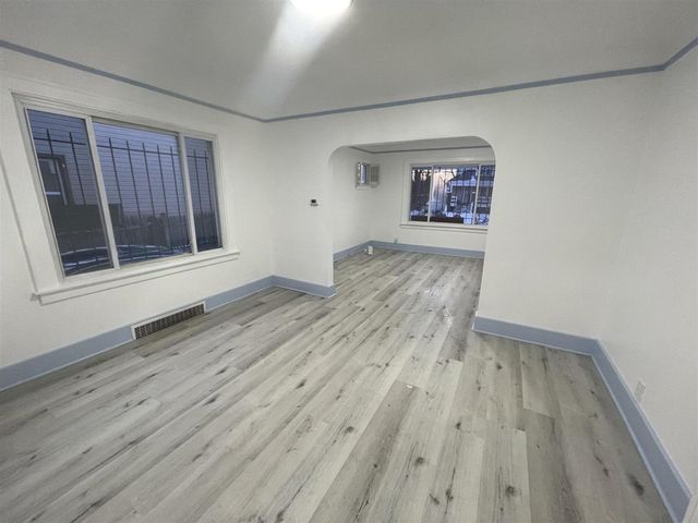 17330 Waltham Street, Detroit, MI 48205