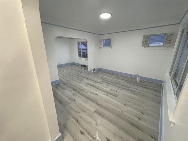 17330 Waltham Street, Detroit, MI 48205