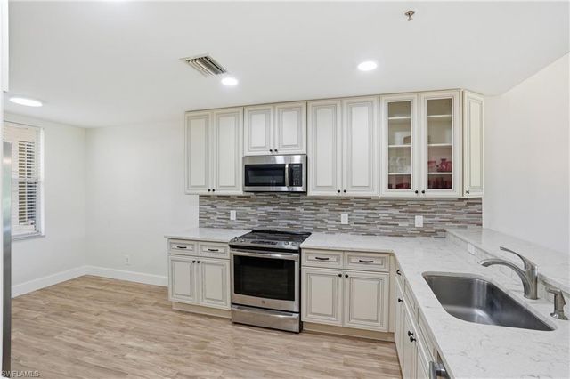 3554 Haldeman Creek DR 113, Naples, FL 34112