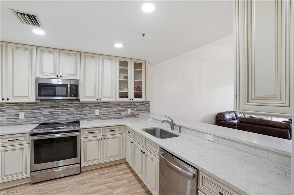 3554 Haldeman Creek DR 113, Naples, FL 34112