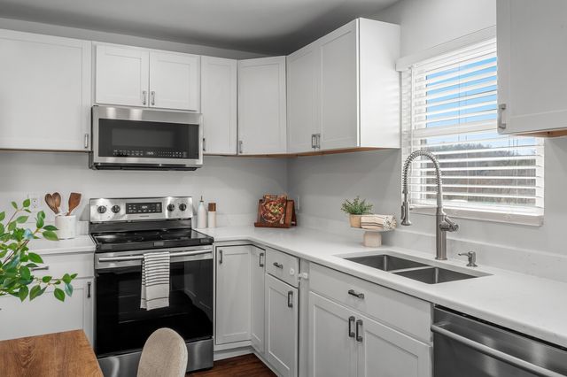 2741 Buena Vista Pike, Nashville, TN 37218