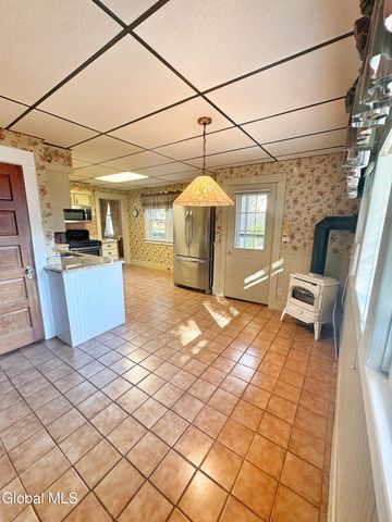 9 Lawton Avenue, Glens Falls, NY 12801