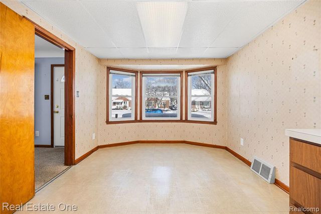 20688 Fleetwood Drive, Harper Woods, MI 48225