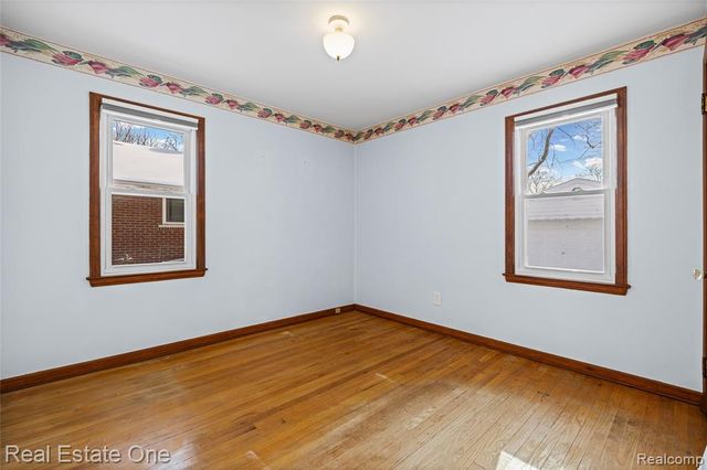 20688 Fleetwood Drive, Harper Woods, MI 48225