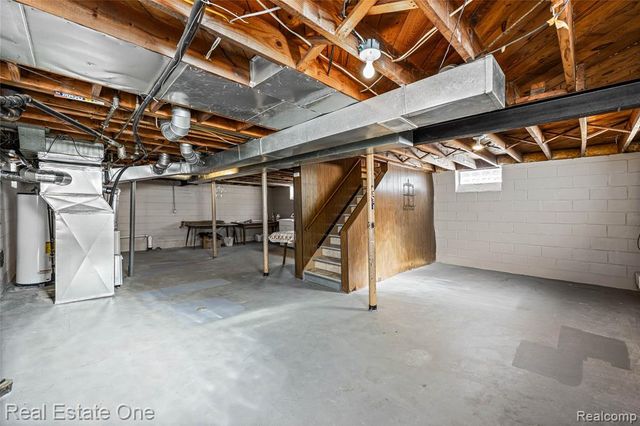 20688 Fleetwood Drive, Harper Woods, MI 48225