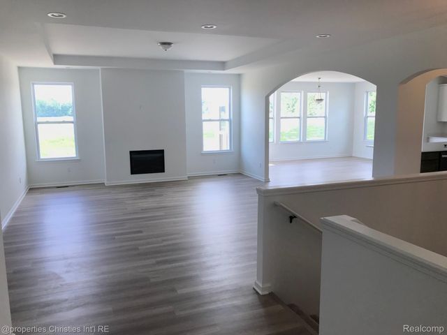 22150 Donnas Drive, Lyon Charter Township, MI 48178