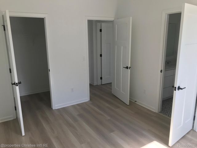 22150 Donnas Drive, Lyon Charter Township, MI 48178