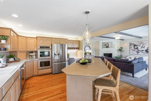 4550 49th Avenue NE, Seattle, WA 98105