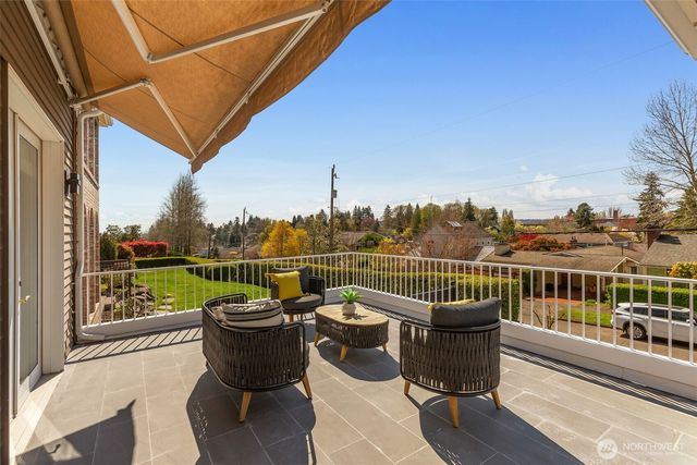 4550 49th Avenue NE, Seattle, WA 98105