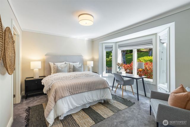 4550 49th Avenue NE, Seattle, WA 98105