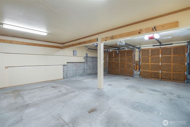 4550 49th Avenue NE, Seattle, WA 98105