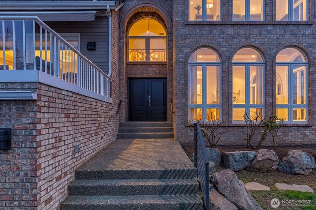 4550 49th Avenue NE, Seattle, WA 98105