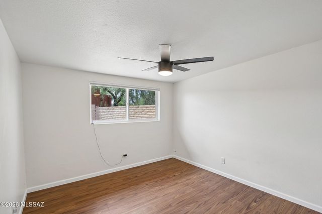 2441 W Wagon Wheels Drive, Tucson, AZ 85745