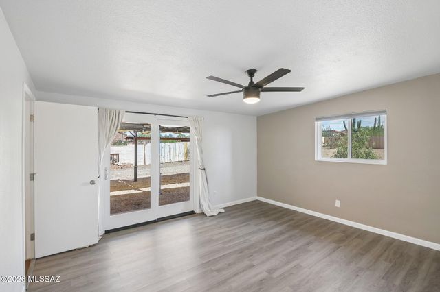 2441 W Wagon Wheels Drive, Tucson, AZ 85745