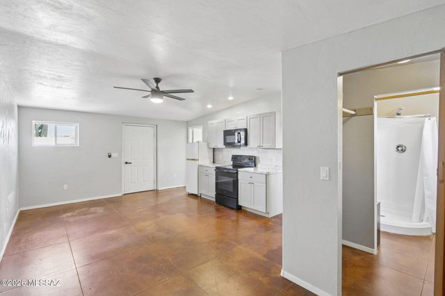 2441 W Wagon Wheels Drive, Tucson, AZ 85745