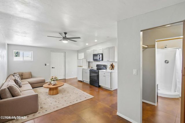 2441 W Wagon Wheels Drive, Tucson, AZ 85745