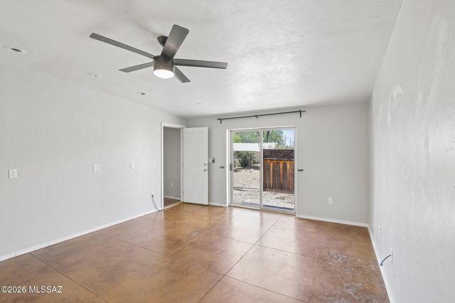 2441 W Wagon Wheels Drive, Tucson, AZ 85745