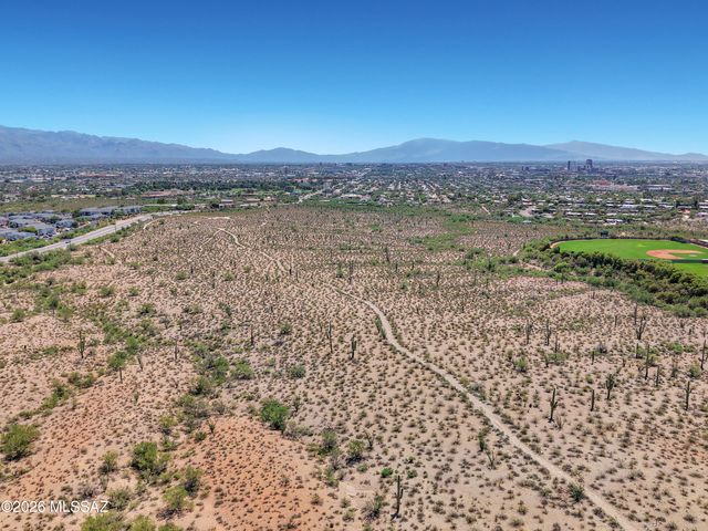 2441 W Wagon Wheels Drive, Tucson, AZ 85745