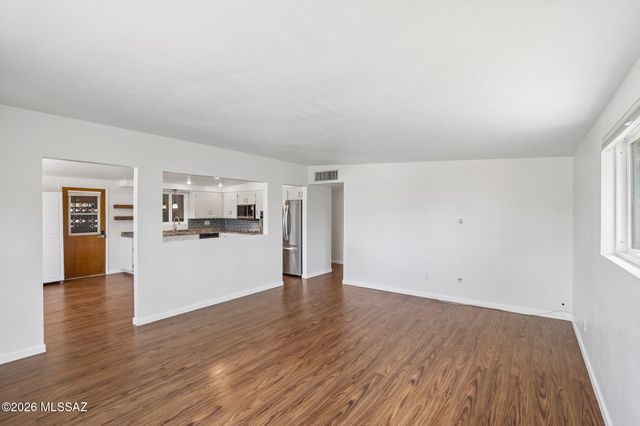 2441 W Wagon Wheels Drive, Tucson, AZ 85745