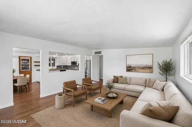 2441 W Wagon Wheels Drive, Tucson, AZ 85745
