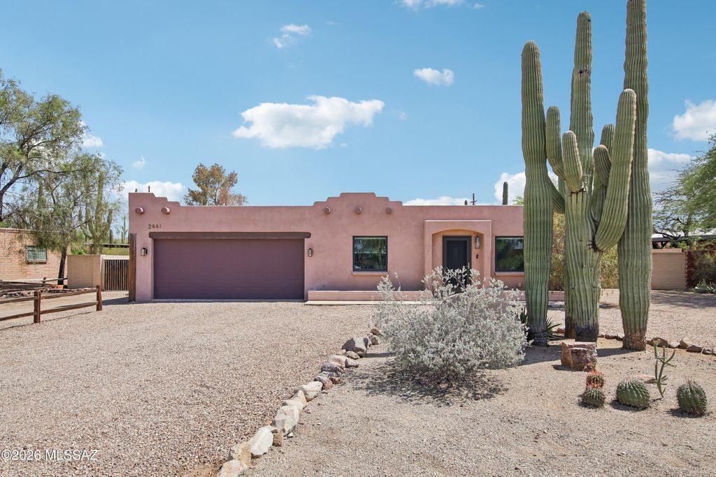 2441 W Wagon Wheels Drive, Tucson, AZ 85745