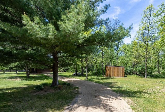 1335 11TH COURT, Friendship, WI 53934